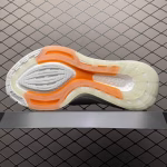 Adidas casual running shoes with ultra-elastic Boost midsole - Image 9