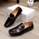 Versace's new men's casual slip-on shoes - Image 3