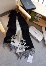 Chanel Double-Sided Double C Jacquard Cashmere Scarf - Image 3
