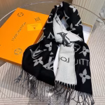 Louis Vuitton (LV) 2023 New Light Pink & White Color-Block Monogram Wool Scarf - Image 4