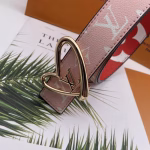 LV Louis Vuitton Women's Limited-Edition Belt with Heart Buckle - Image 9