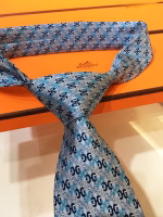 Hermès Men’s New Tie Collection – "Tri-Color Chain Pattern Tie" - Image 5