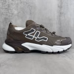 Louis Vuitton Runner Tactic Sneakers - Image 4