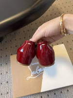 Christian Louboutin x Maison Margiela 2025 Spring/Summer Collaborative Toe-Separated Flat Shoes - Image 4