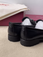 Ferragamo's latest classic high-quality leather shoes, synchronized with counter offerings - Image 9