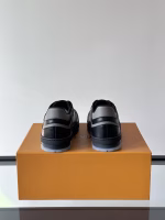 LV's new Neo Run Away sports shoes - Image 6