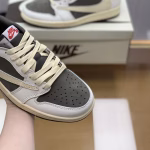 AJ Collaborative Low-Top Reverse Swoosh Couples' Sports Casual Shoes - Image 5