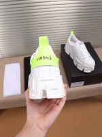 Versace's high-end sports and casual shoes that sell well all year round - Image 6