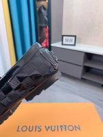 Putian pure original LV cowhide large-logo driving shoes - Image 5