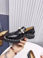 Stuart Weitzman Elegant Pearl-Embellished Buckle British-Style Fringed Leather Shoes - Image 6