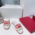 Valentino 2025 Spring/Summer New V-Buckle Flat Slippers - Image 6