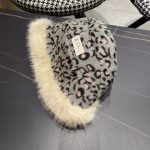 LV Autumn/Winter Thickened Plush Warm Earmuff Bucket Hat - Image 7