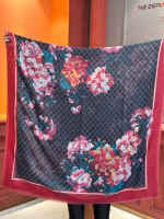 GUCCI Floral Double-Sided Cashmere Scarf - Image 8