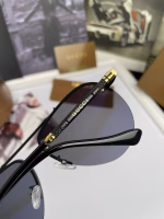 High-Quality GUCCI Men’s Polarized Sunglasses - Image 7