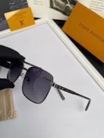 Original-Standard Quality Louis Vuitton (LV) Unisex Polarized Sunglasses - Image 5