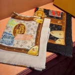Louis Vuitton (LV) 2023 New Silver Thread Printed Cashmere Long Scarf