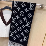 Louis Vuitton (LV) 2023 New Light Pink & White Color-Block Monogram Wool Scarf - Image 2