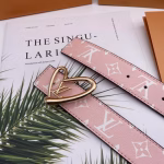 LV Louis Vuitton Women's Limited-Edition Belt with Heart Buckle - Image 8