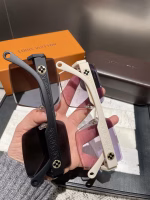 LV Women's Polarized Sunglasses - Image 2