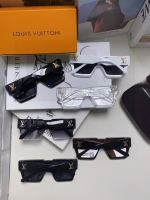 LV Louis Vuitton European and American Style Oversized Frame One-Piece Sunglasses - Image 3