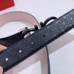 Ferragamo Classic Buckle Men's Reversible Belt - Image 4