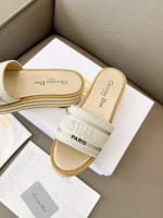 Dior Spring-Summer New Jelly-Color Flat Slide Sandals with Color Blocking for Women - Image 3