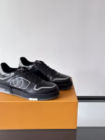 LV's new Neo Run Away sports shoes - Image 3