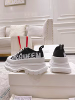 McQueen thick-soled couple's style - Image 7