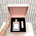 GUCCI Lipstick, Perfume & Comb 3-Piece Set - Image 3