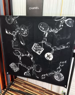 Chanel's latest black cashmere stole - Image 4