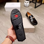 Versace's new men's casual slip-on shoes - Image 8