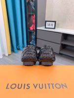 Putian pure original LV cowhide large-logo driving shoes - Image 6