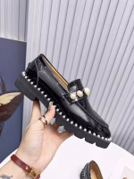 Stuart Weitzman Elegant Pearl-Embellished Buckle British-Style Fringed Leather Shoes - Image 4