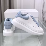 Alexander McQueen Classic Star-Favorite Versatile White Sneakers