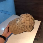 Gucci Casual-Style Baseball Cap - Image 4