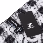 Chanel Gray-White Plaid Cashmere Scarf - Image 6