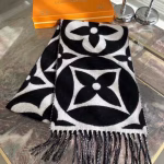 Louis Vuitton 2023 AutumnWinter Medallion Scarf