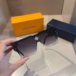 LV Louis Vuitton Cyclone Series Black-Frame Sunglasses