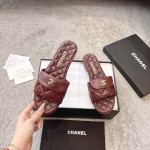 Chanel 25FW Spring/Summer New Quilted Mier Slide Sandals - Image 8
