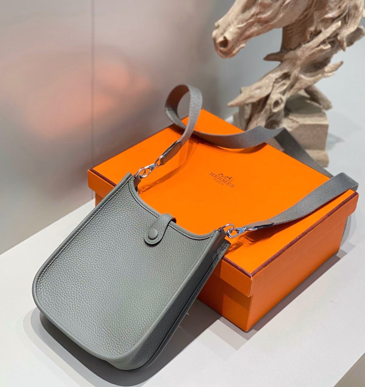 Hermes Evelyne III TPM Bag In Gris Meyer Clemence Leather - Image 2
