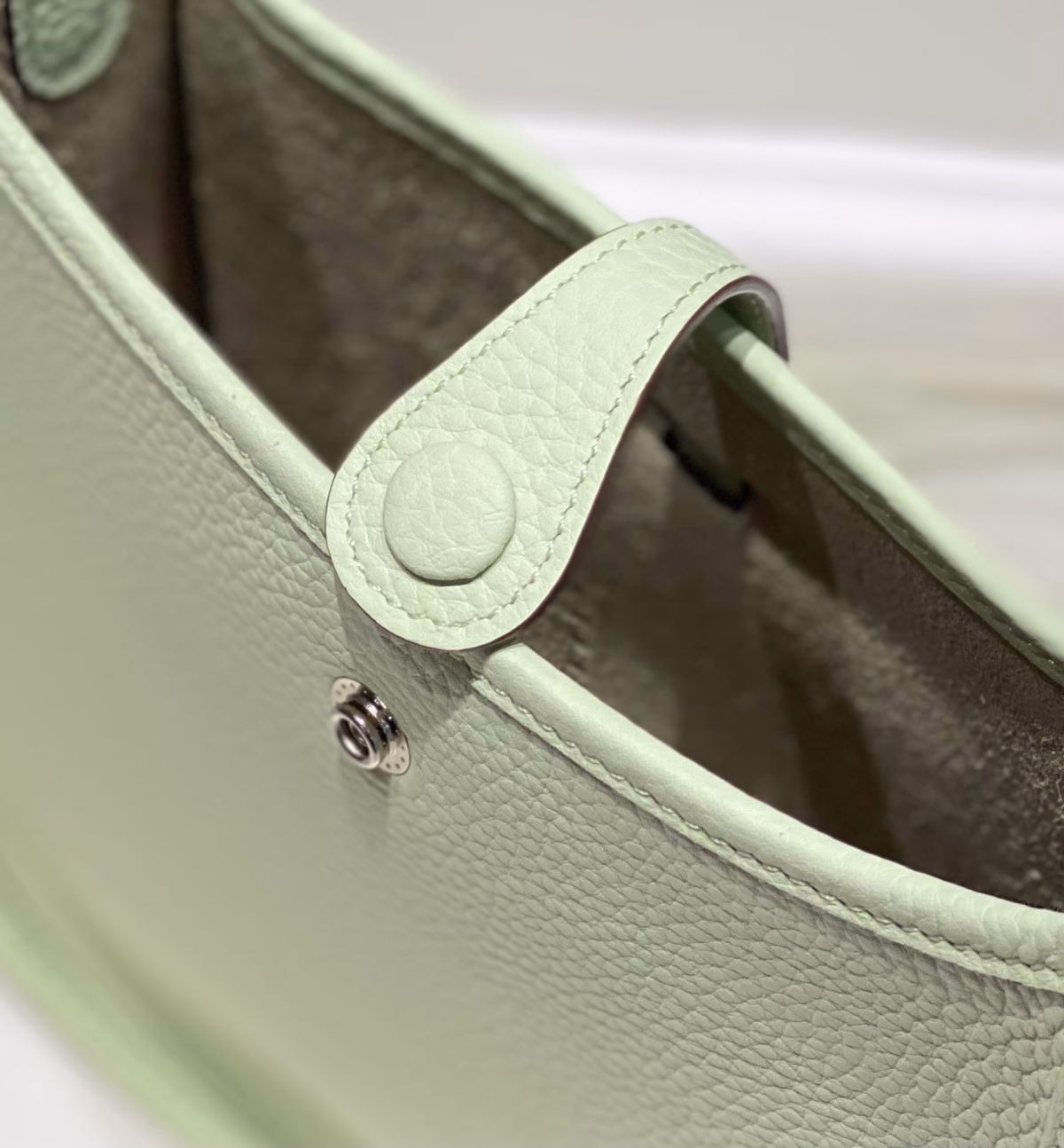 Hermes Evelyne III TPM Bag In Vert Fizz Clemence Leather - Image 8
