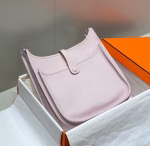 Hermes Evelyne III 29 Bag in Mauve Pale Clemence Leather - Image 4