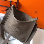 Hermes Evelyne III 29 PM Bag In Taupe Clemence Leather - Image 3