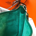 Hermes Evelyne III 29 PM Bag In Vert Vertigo Clemence Leather - Image 2