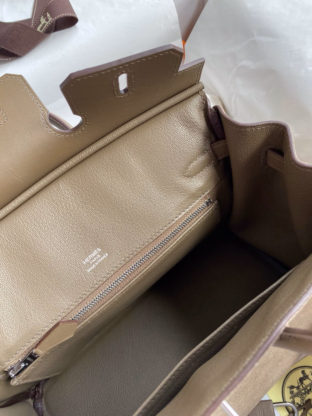 Hermes Birkin 25 Grizzly Bag in Taupe Veau Doblis and Swift Leather - Image 5