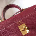 Hermes Mini Kelly 20cm Bag In Bordeaux Clemence Leather - Image 4