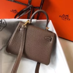 Hermes Mini Kelly 20cm Bag In Taupe Clemence Leather - Image 4