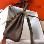 Hermes Mini Kelly 20cm Bag In Taupe Clemence Leather - Image 3