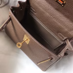 Hermes Mini Kelly 20cm Bag In Taupe Clemence Leather - Image 8
