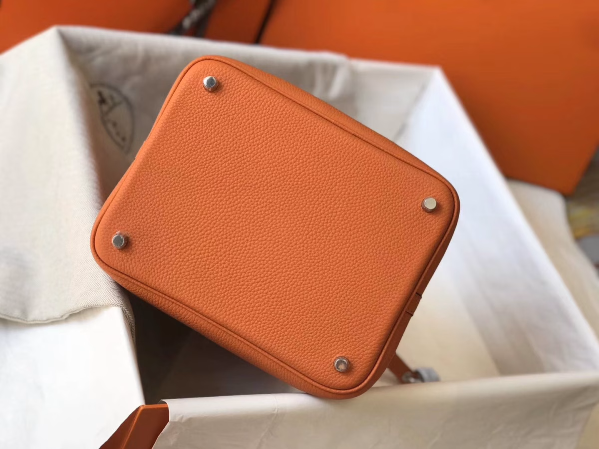 Hermes Picotin Lock 18 Bag In Orange Clemence Leather - Image 2